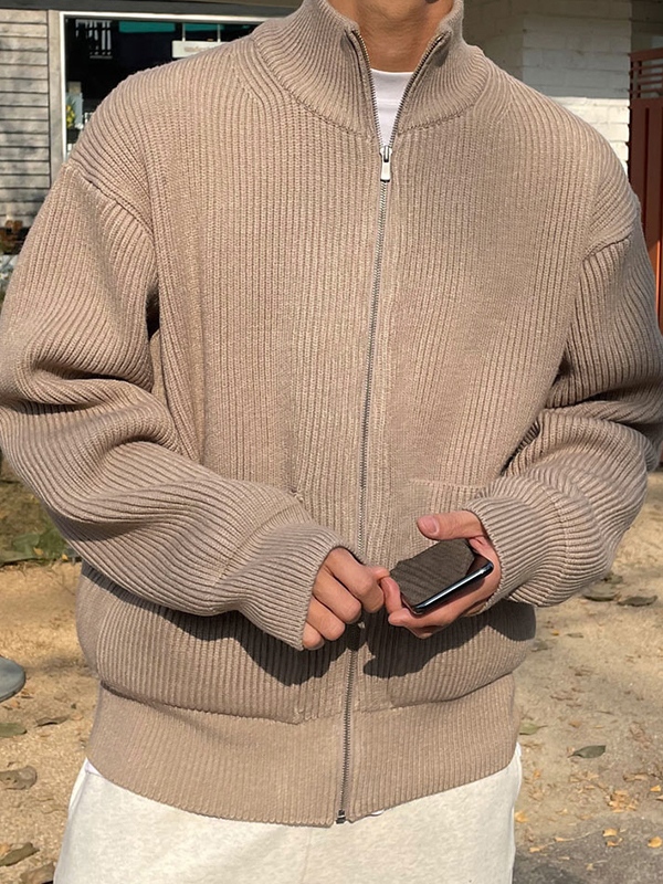 Suéter liso con dos bolsillos y cremallera para hombre-1