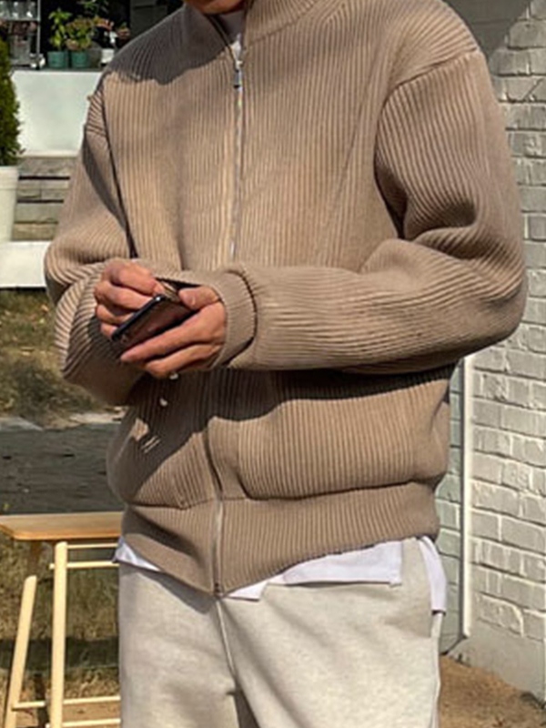 Suéter liso con dos bolsillos y cremallera para hombre-3