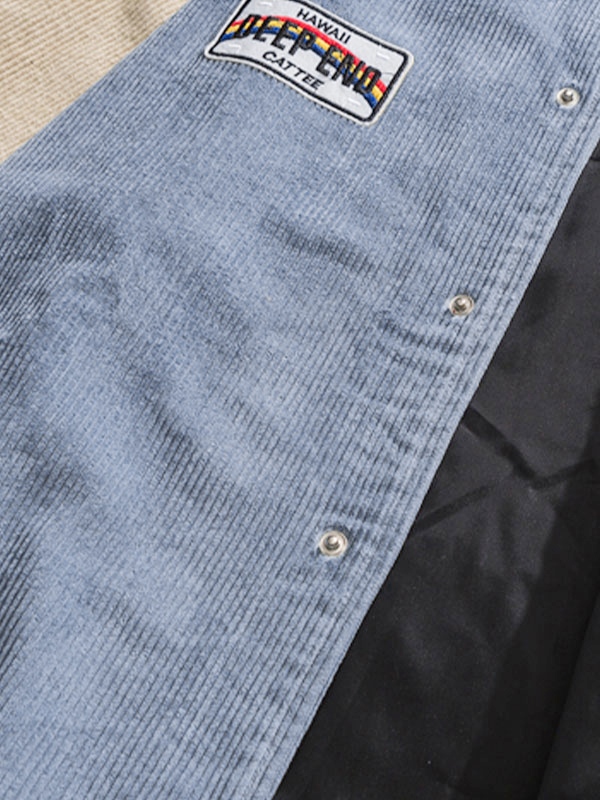 Chaqueta con parche de insignia de pana para hombre-3
