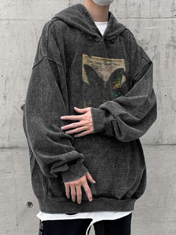 Sudadera con capucha extragrande con estampado de mariposas desgastadas para hombre-1
